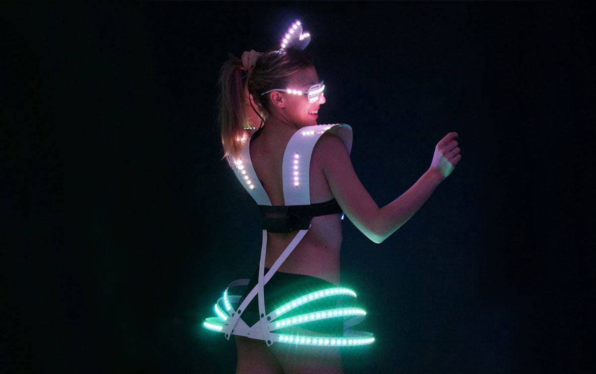 baile led libre freestyle luminoso madrid discoteca evento futurista tecnología españa